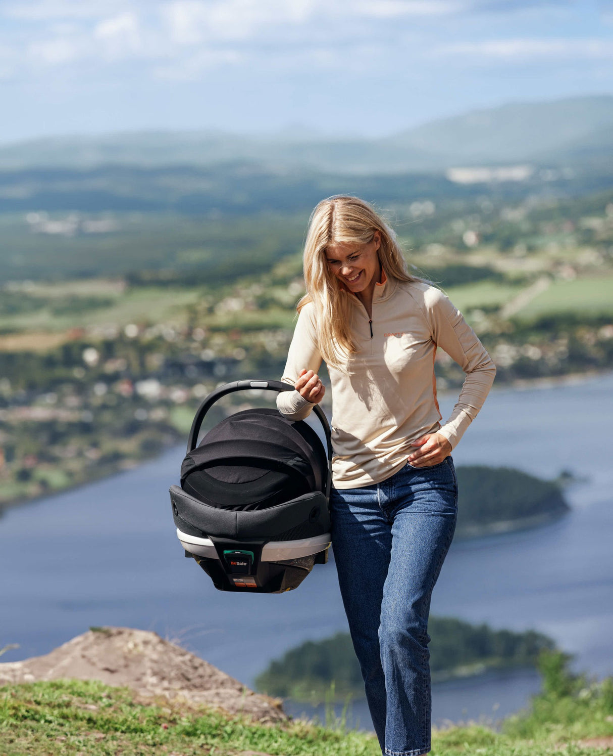 BeSafe Go Beyond i-Size Infant Car Seat - Anthracite Mesh