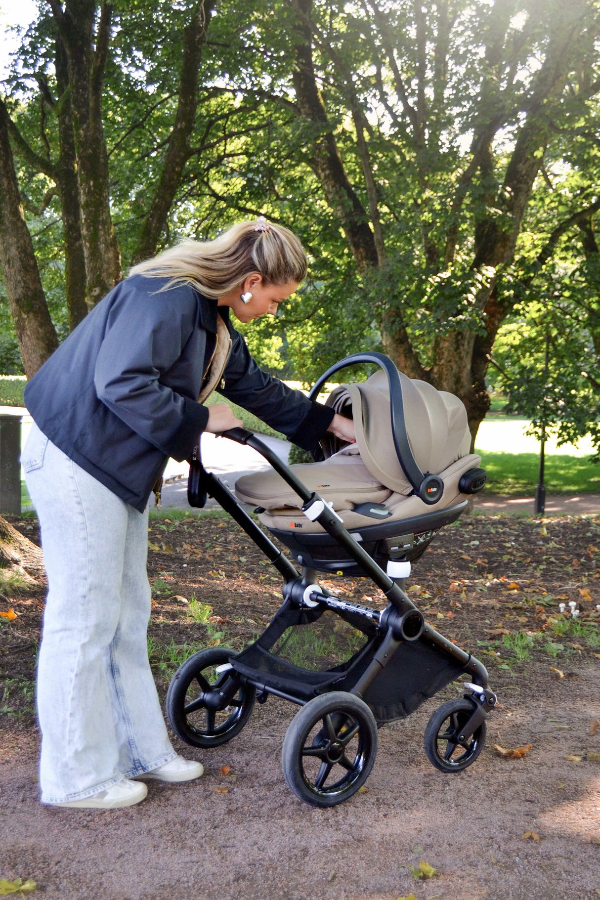 BeSafe Wind and Weather Car Seat Cover - Black