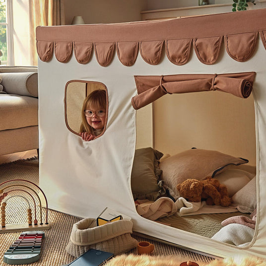 CuddleCo Play House with Scalloped Bunting - Tuscany