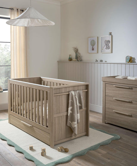 Mamas & Papas Franklin 2 Piece Nursery Furniture Set with Cot Bed and Dresser - Oak