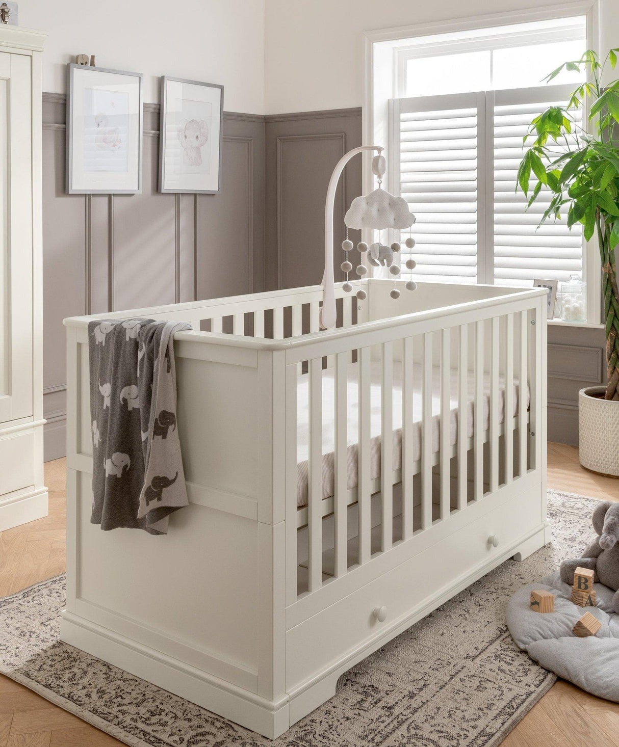 Mamas & Papas Oxford 2 Piece Nursery Furniture Set with Cot Bed and Dresser - White