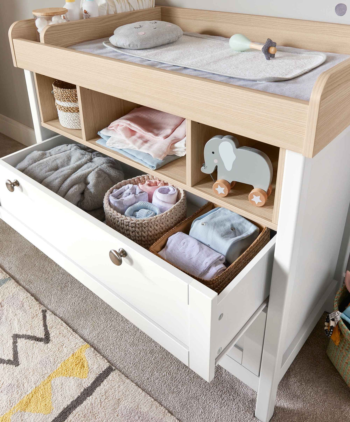 Mamas & Papas Harwell Chest Changer - White / Natural