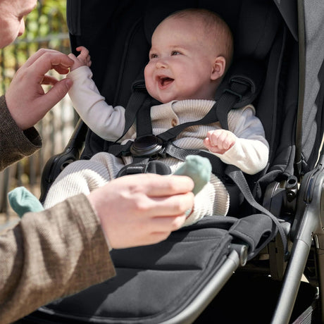 Mamas & Papas Ocarro 2 | Essential Kit (inc Pushchair, Carrycot, Adaptors, Cupholder, Bag, Footmuff, CC Stand) - Eclipse 11