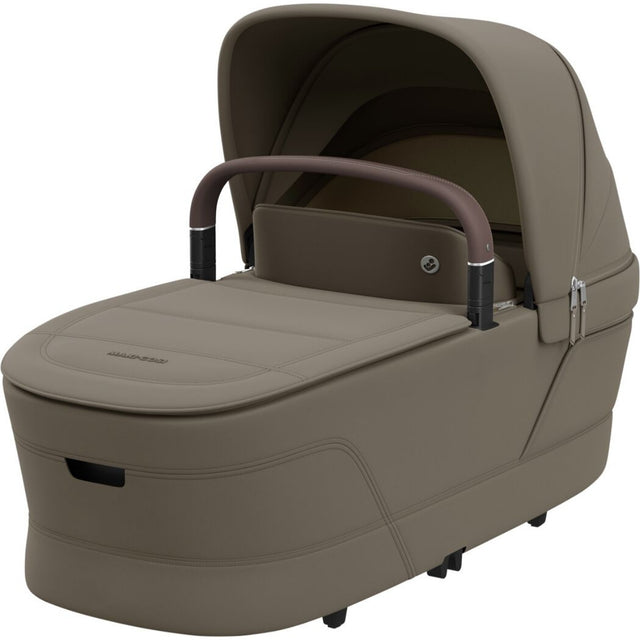 Maxi Cosi Fame Cabin Carrycot - Oak Truffle 1