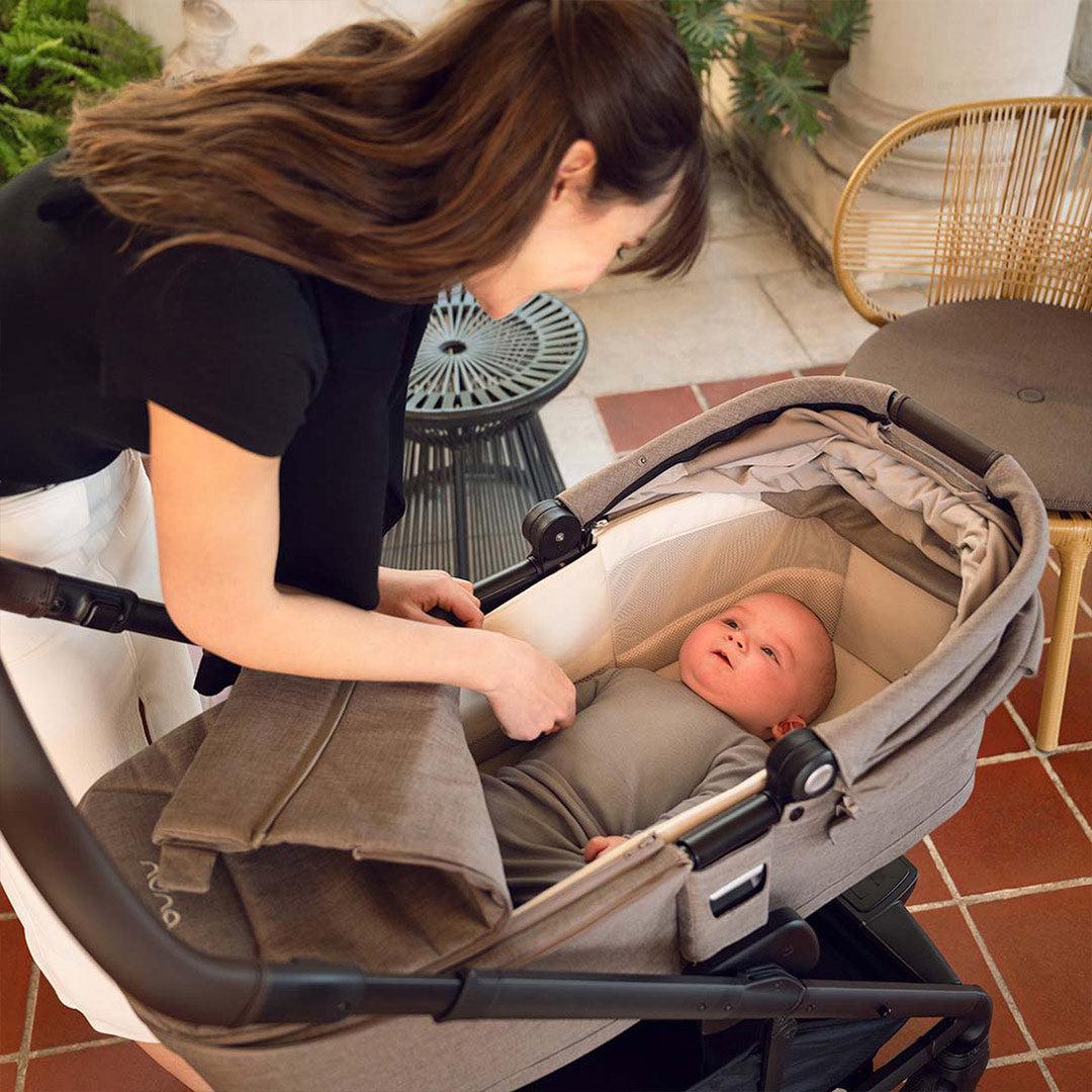 Nuna Mixx Next Travel System with ARRA Flex Car Seat & Curv ISOFIX Base - Cedar