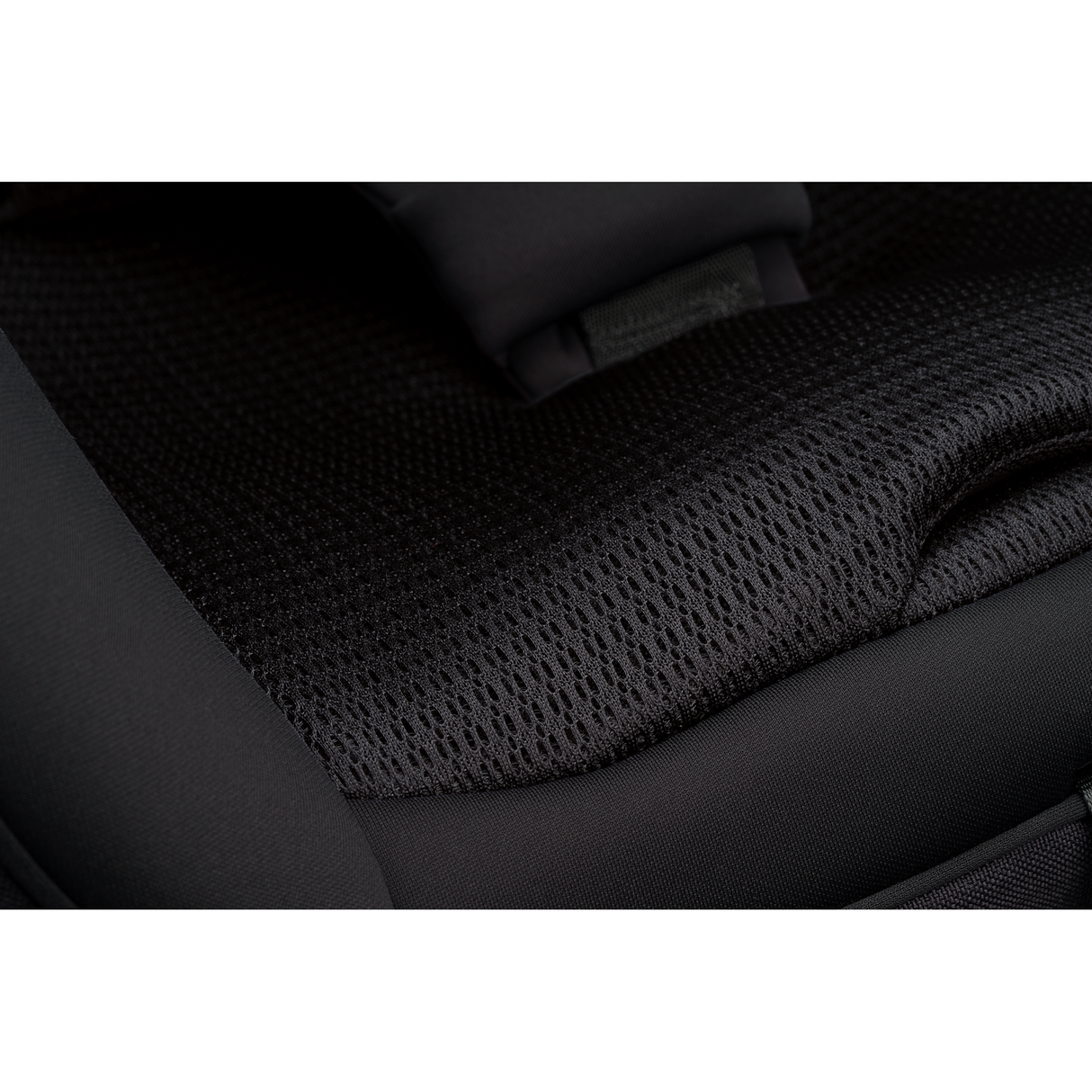 Nuna Relx Wind 360 i-Size Ventilation Car Seat - Caviar 22